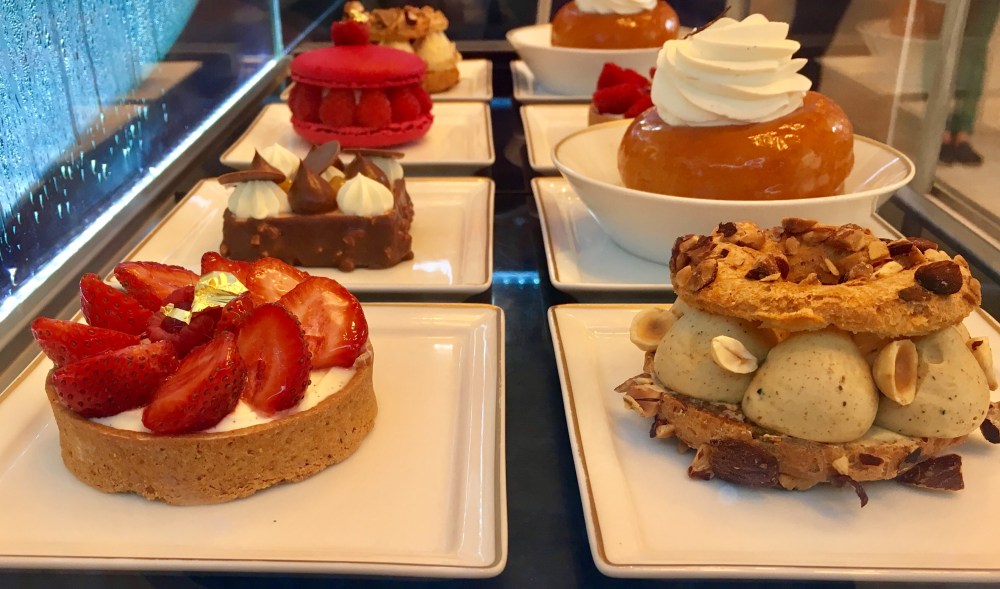 32713810-76D2-4D4E-BA77-36497BA0254C